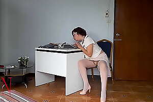 Upskirt Depraved secretary  Vintage SeXretary  No panties assignation milf  Nude office 