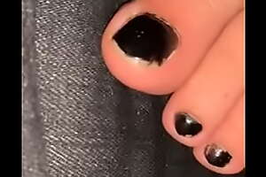 Girlfriend frontier fingers under blankets (black toenails)