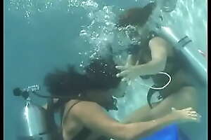 Sara Ashley Milf with huge flimsy and wrinkled limp implants underwater