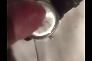 Prisma horloge : Lekker groot geil glas om eens flink mee te neuken  