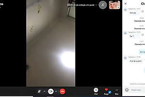 Passivo mostra cuzinho na webcam